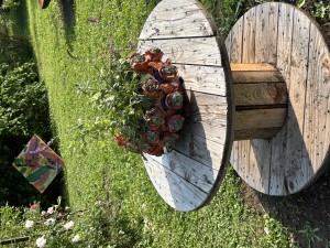 Un parcours céramique dans le jardin des Gouvion